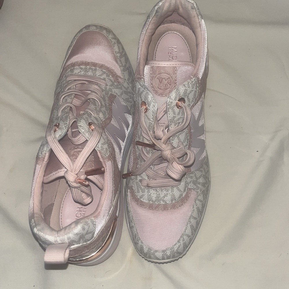 Michael kors pink sneakers - Picture 2 of 3